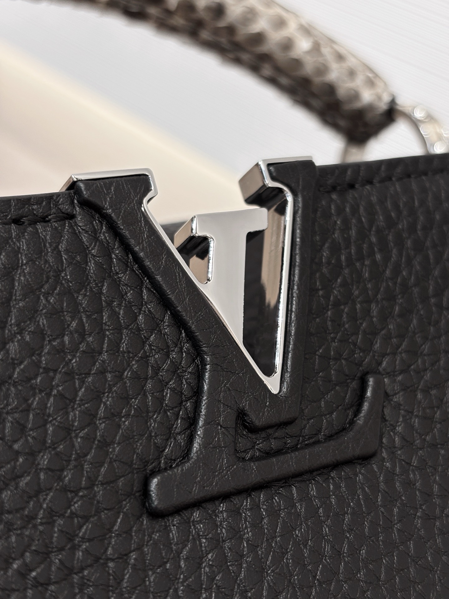 L0vis Vvtt0n Capucines Handlebag-27*18*9CM