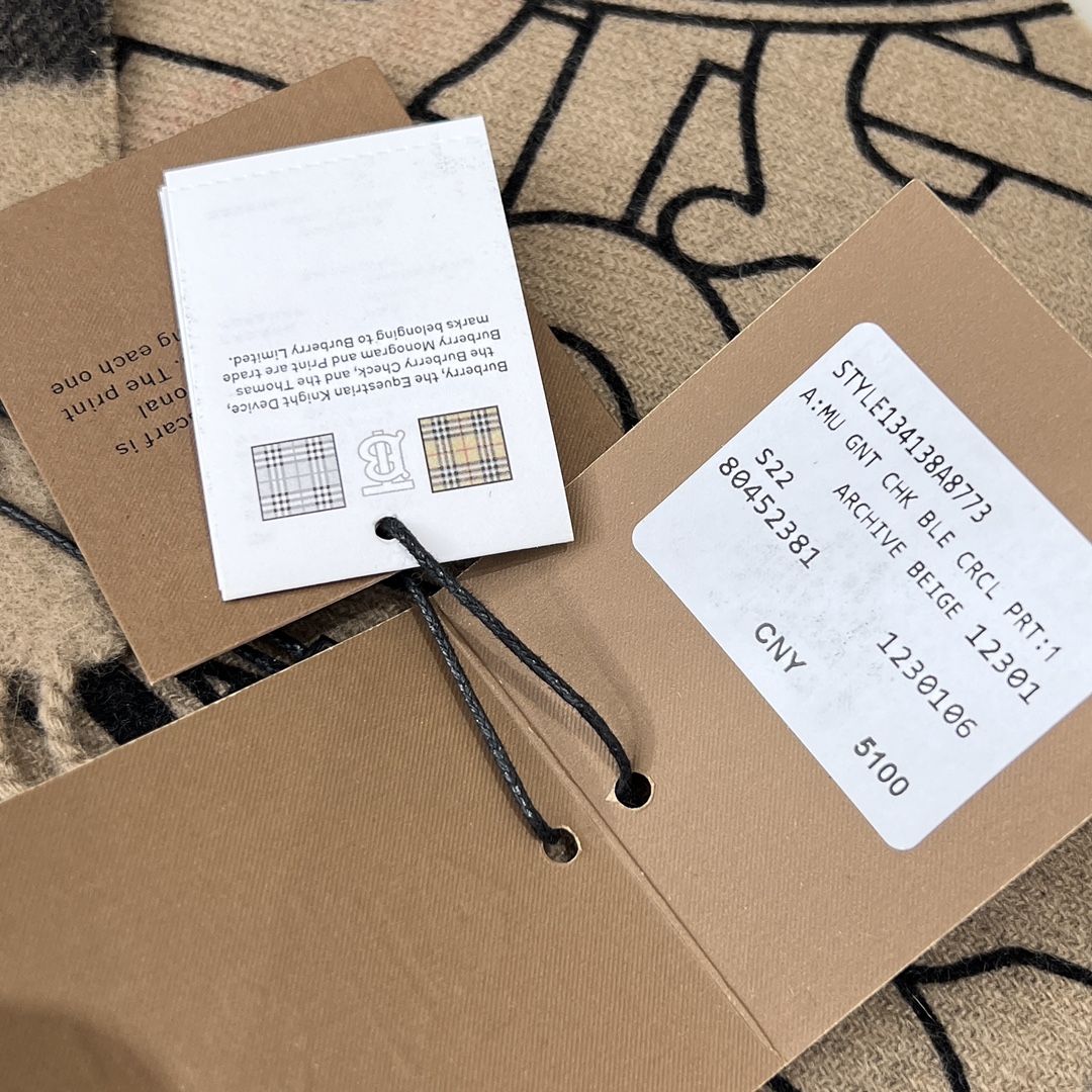 B**rry scarf-168x30cm