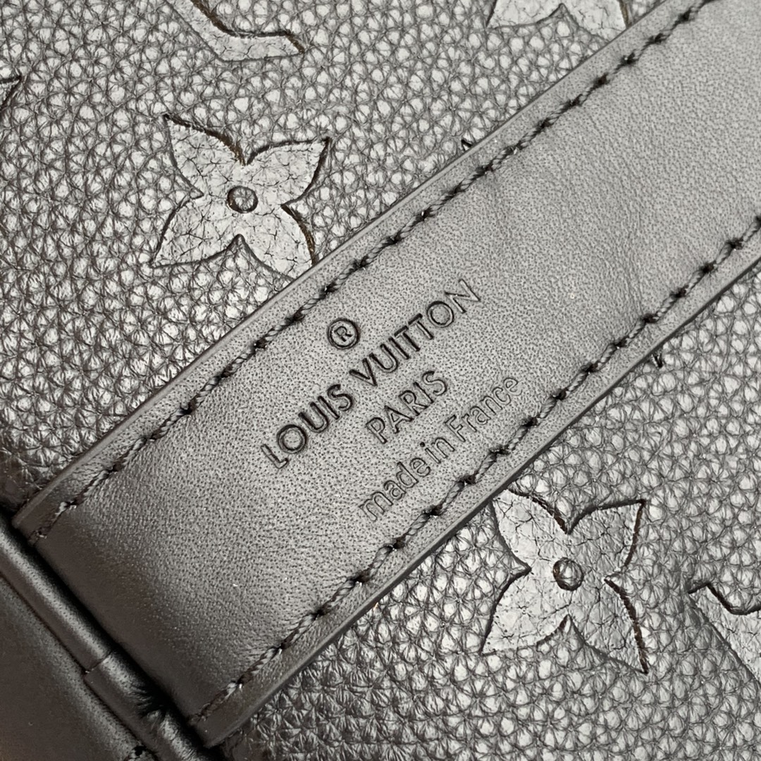 l0*is V*t0n keepall bandouliÈre 45-45 x 27 x 20cm