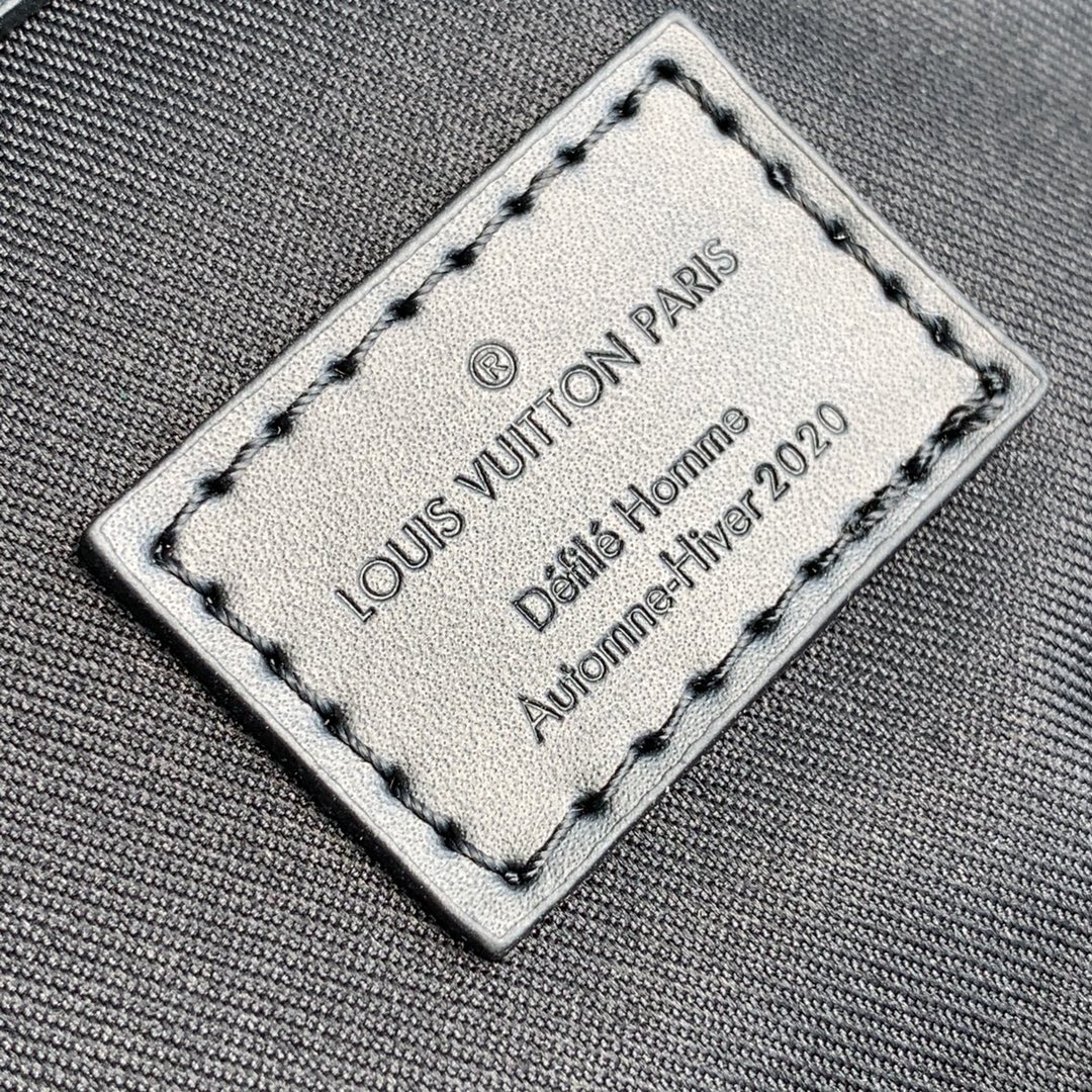 l0*is V*t0n keepall 50