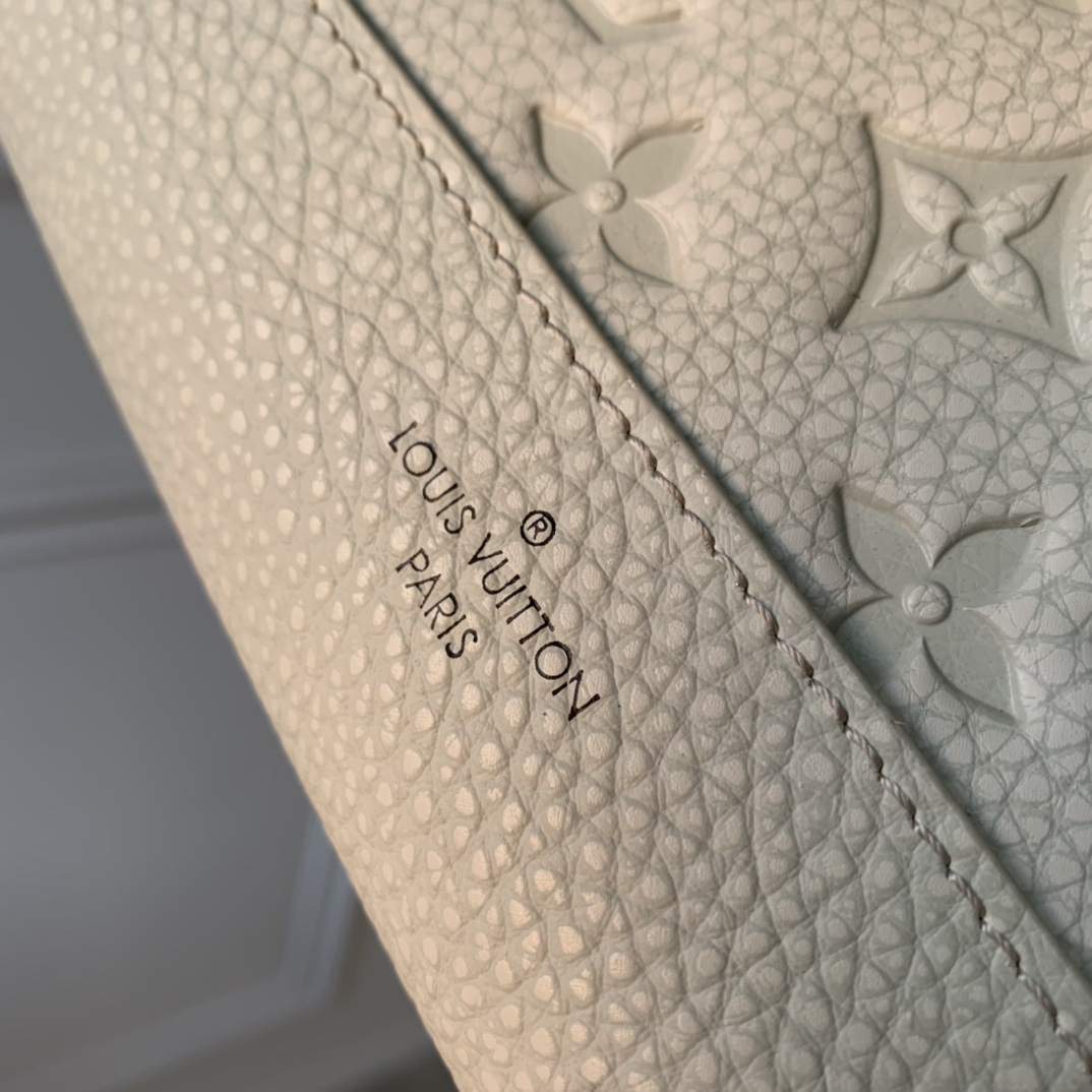 l0*is V*t0n m81556 pouch-29*15*9cm