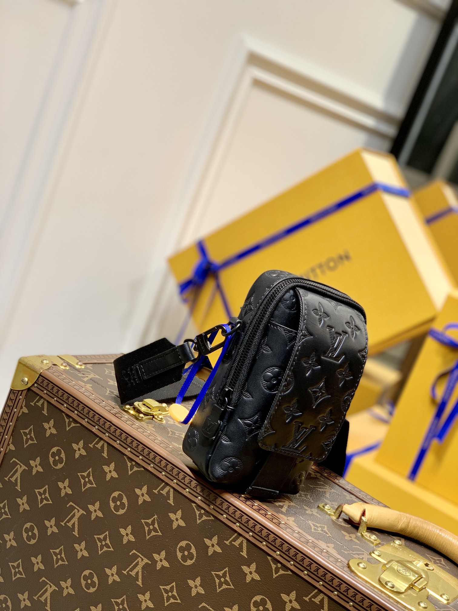 l0*is V*t0n flap double-m81005-11*18*8cm