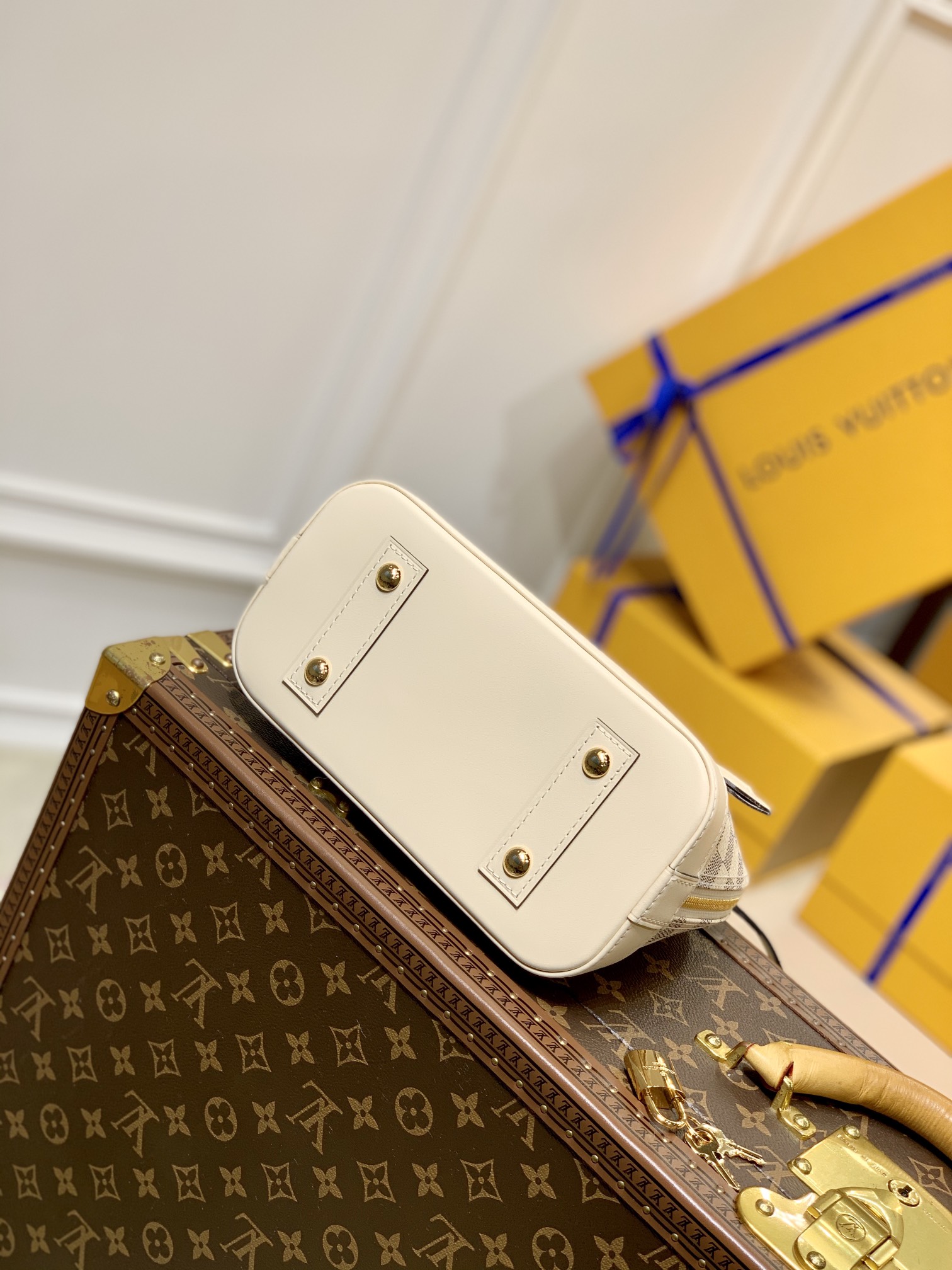 l0*is V*t0n n41221 alma bb-25*19*12cm