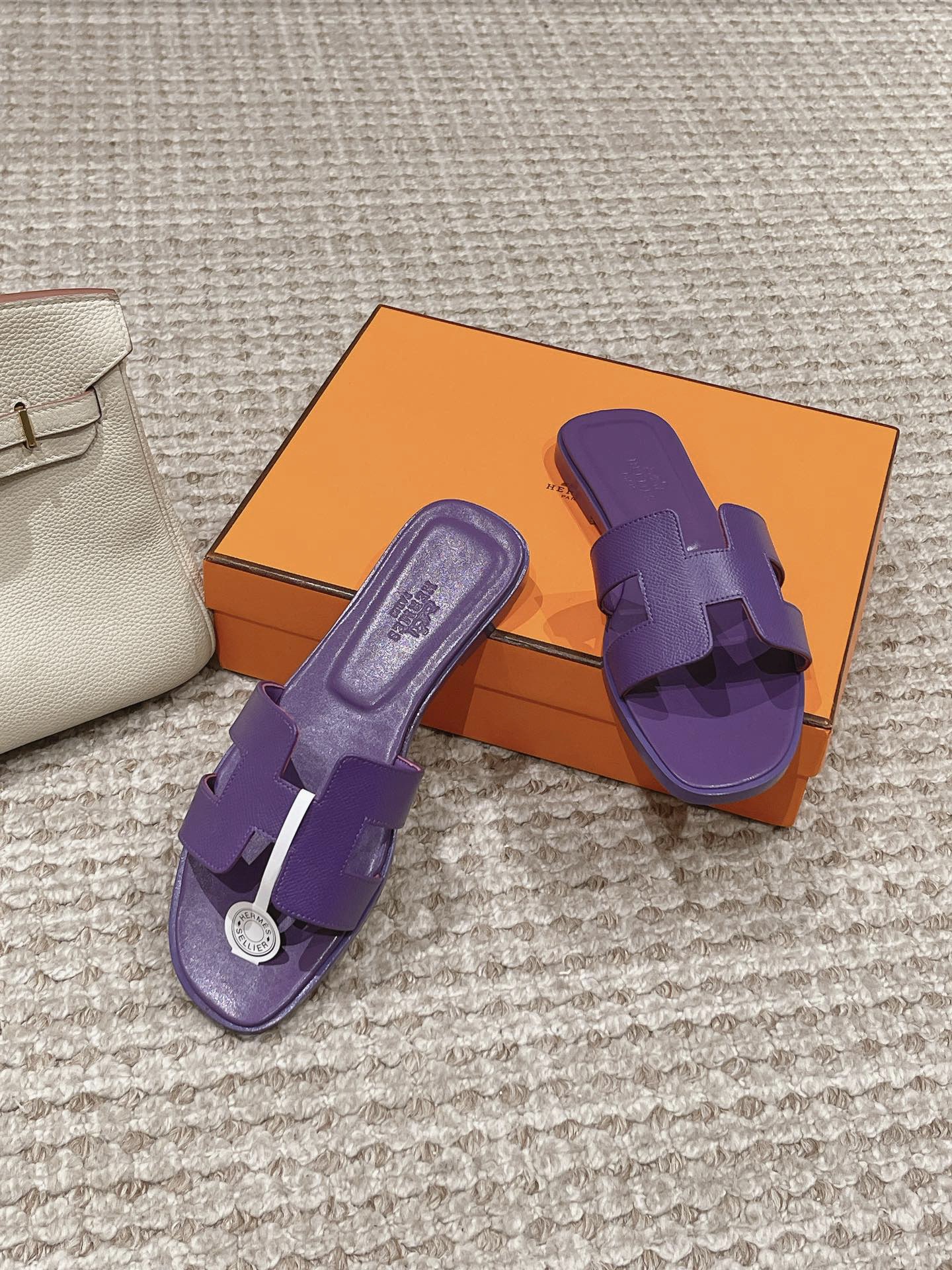 H**me5 Slippers