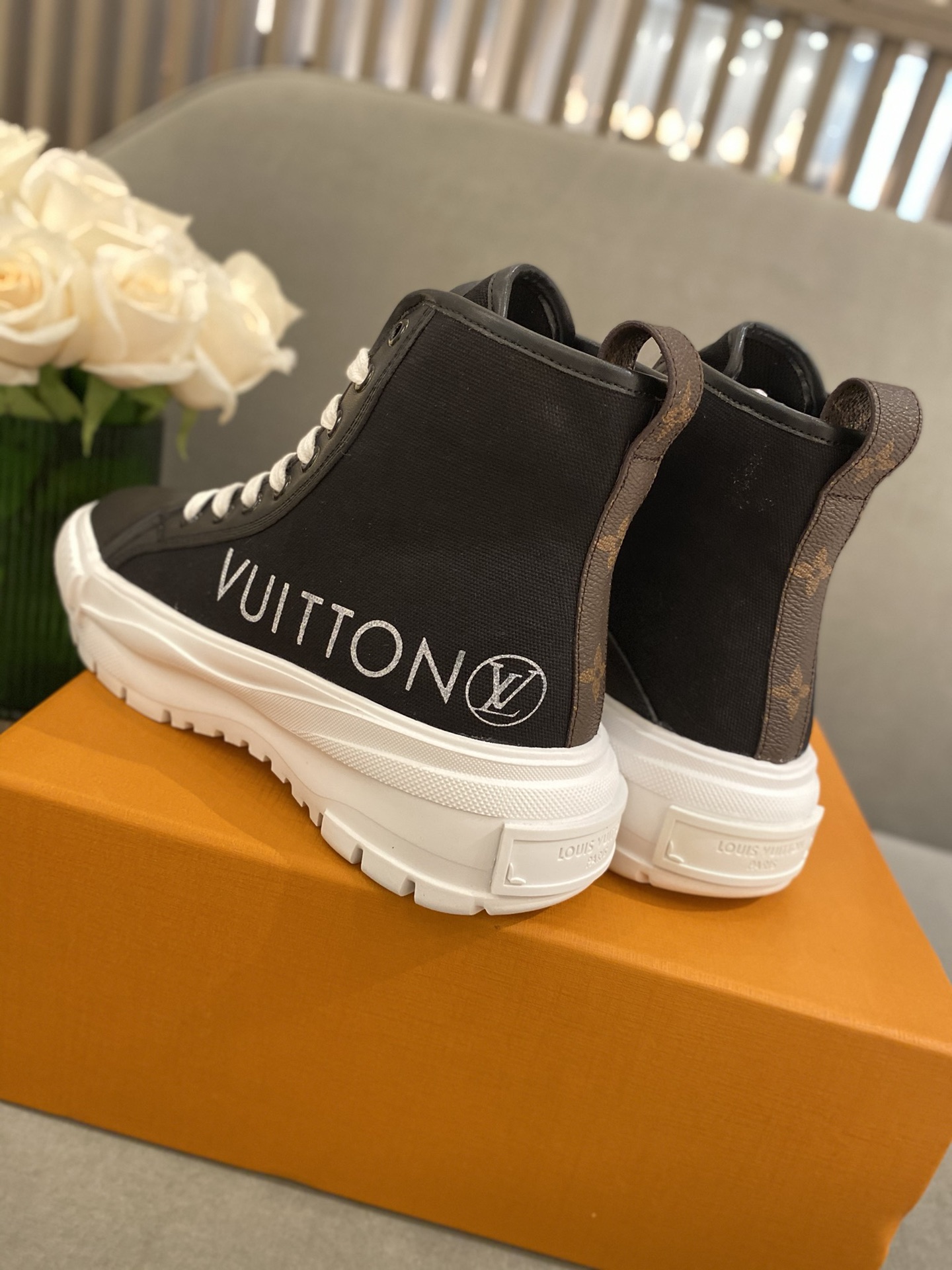 l0*is V*t0n sneakers(eu35-41)