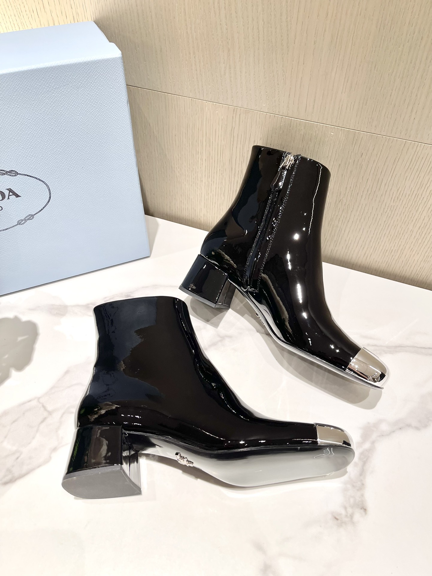 Pra*a loafers 2022ss