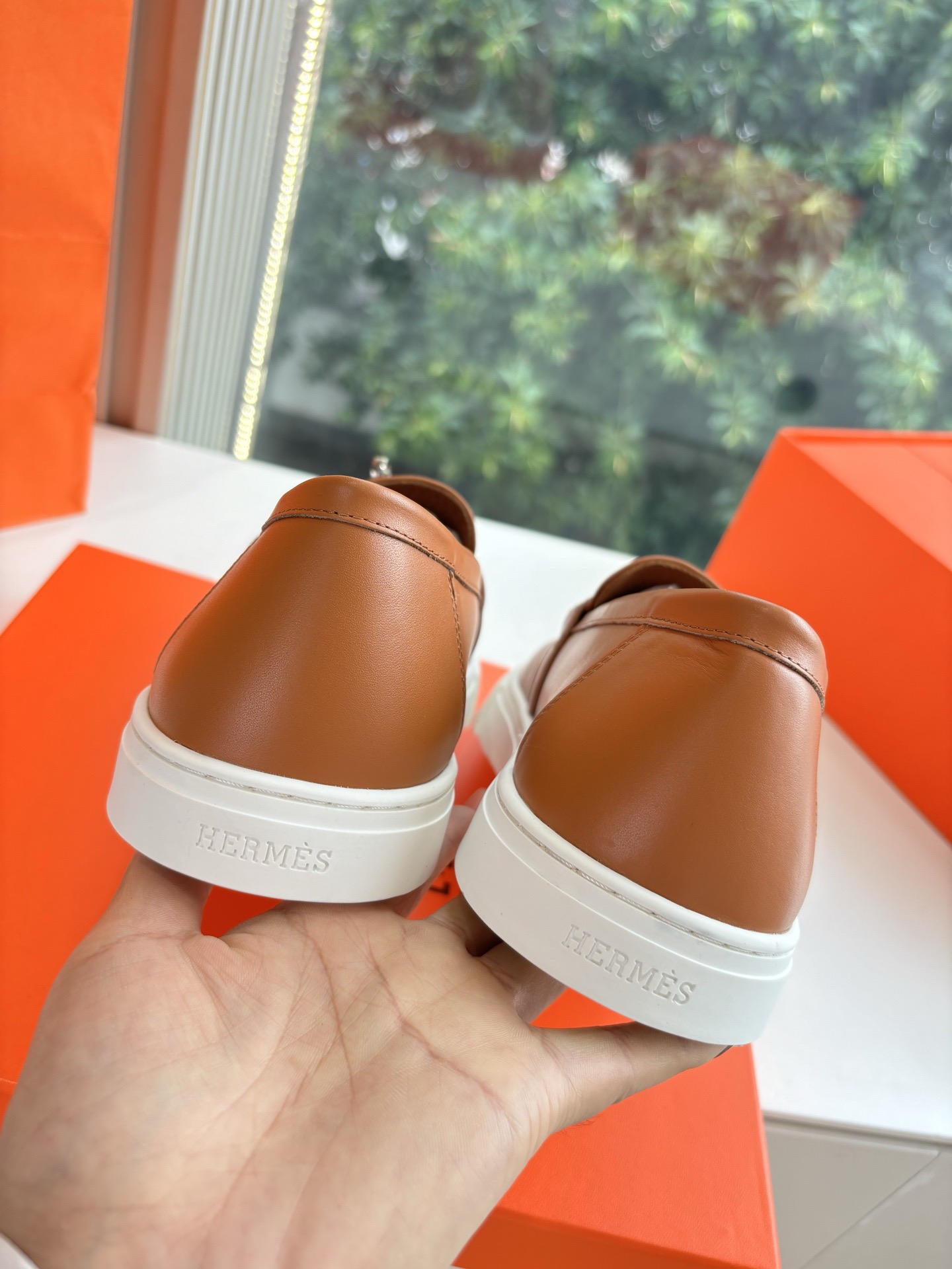 H**me5 Loafers
