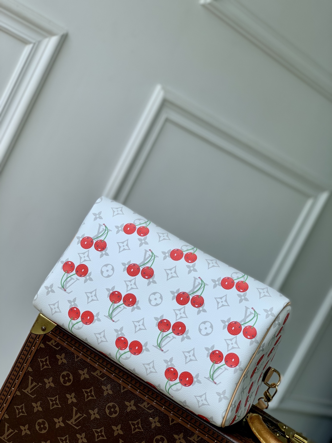 L0vis Vvtt0n Speedy Soft 30 Bag -21 x 17 x 30CM