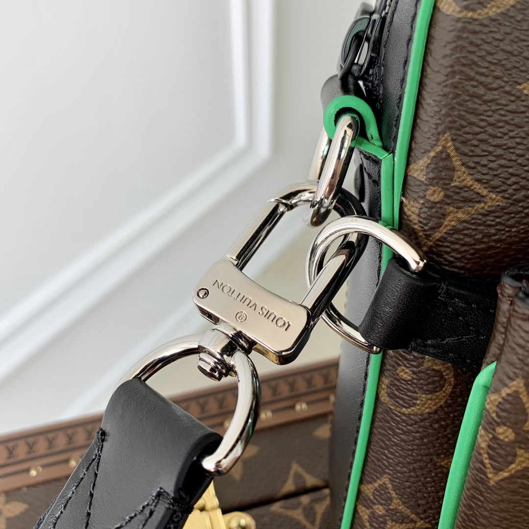 l0*is V*t0ntrio handbag-25*18.5*7cm