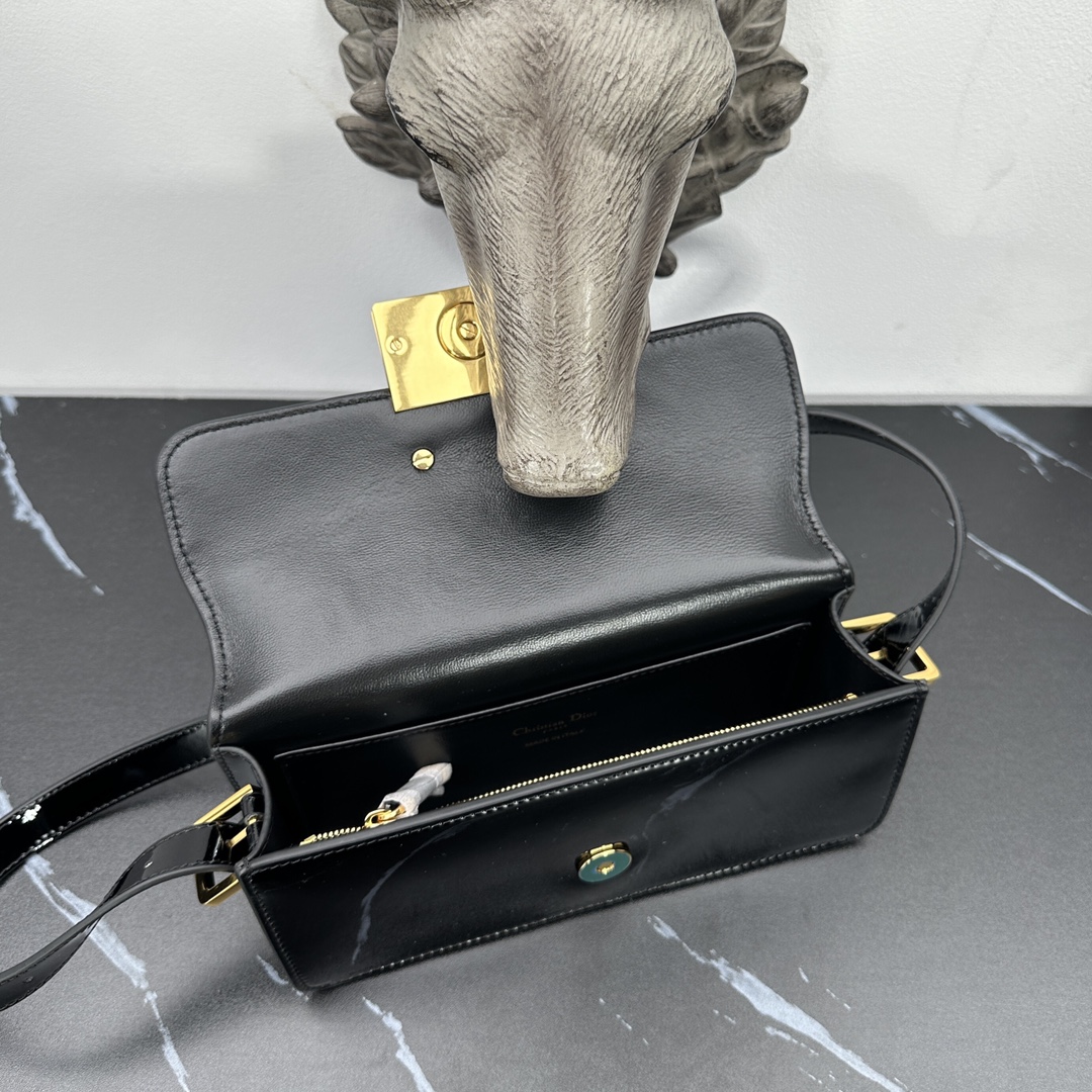 D*or miss D*or allover bag-22*11*6cm