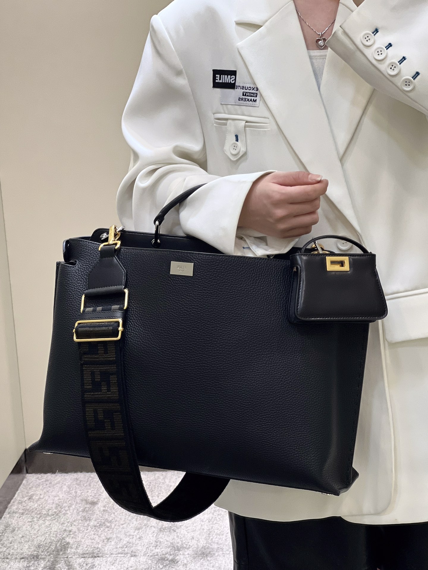 F**di peekaboo-41x13x29cm