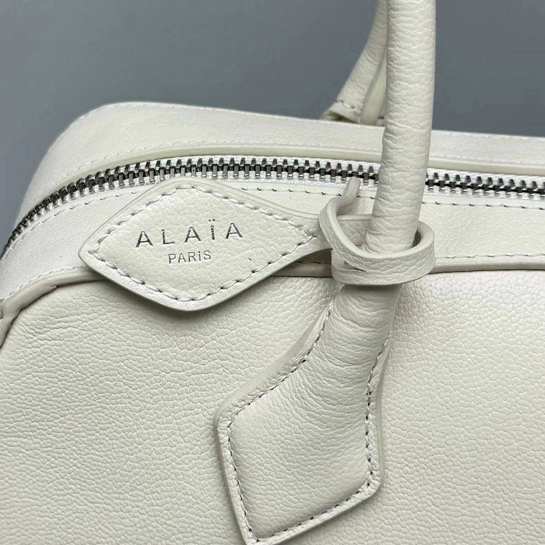 Alaïa Le Teckel "Sausage Dog" Shoulder Bag-32*13*10CM