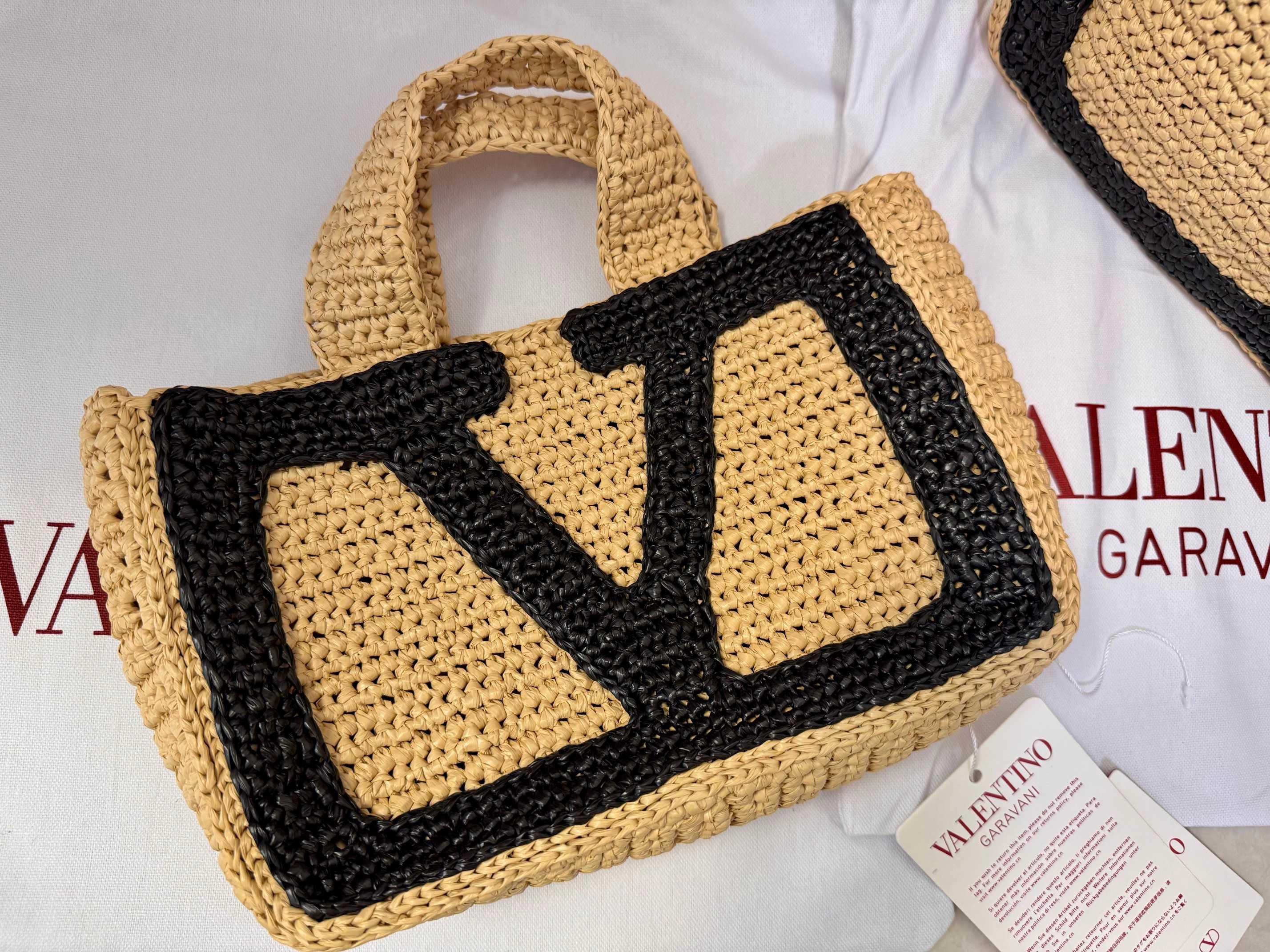 Va1e*ntin0 Garavani Viva Tote Bag