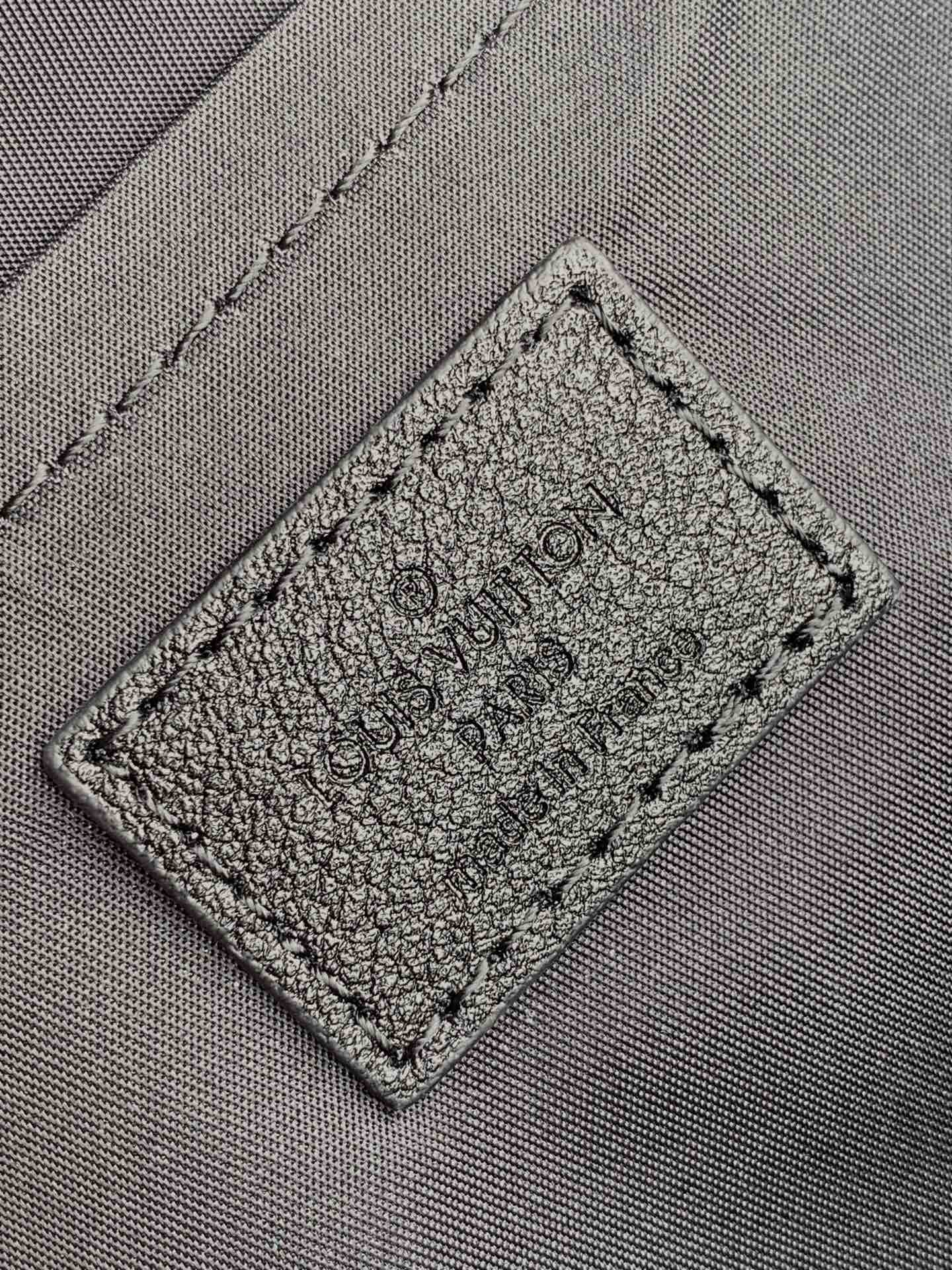 l0*is V*t0n backpack-m44871-22*19*10cm