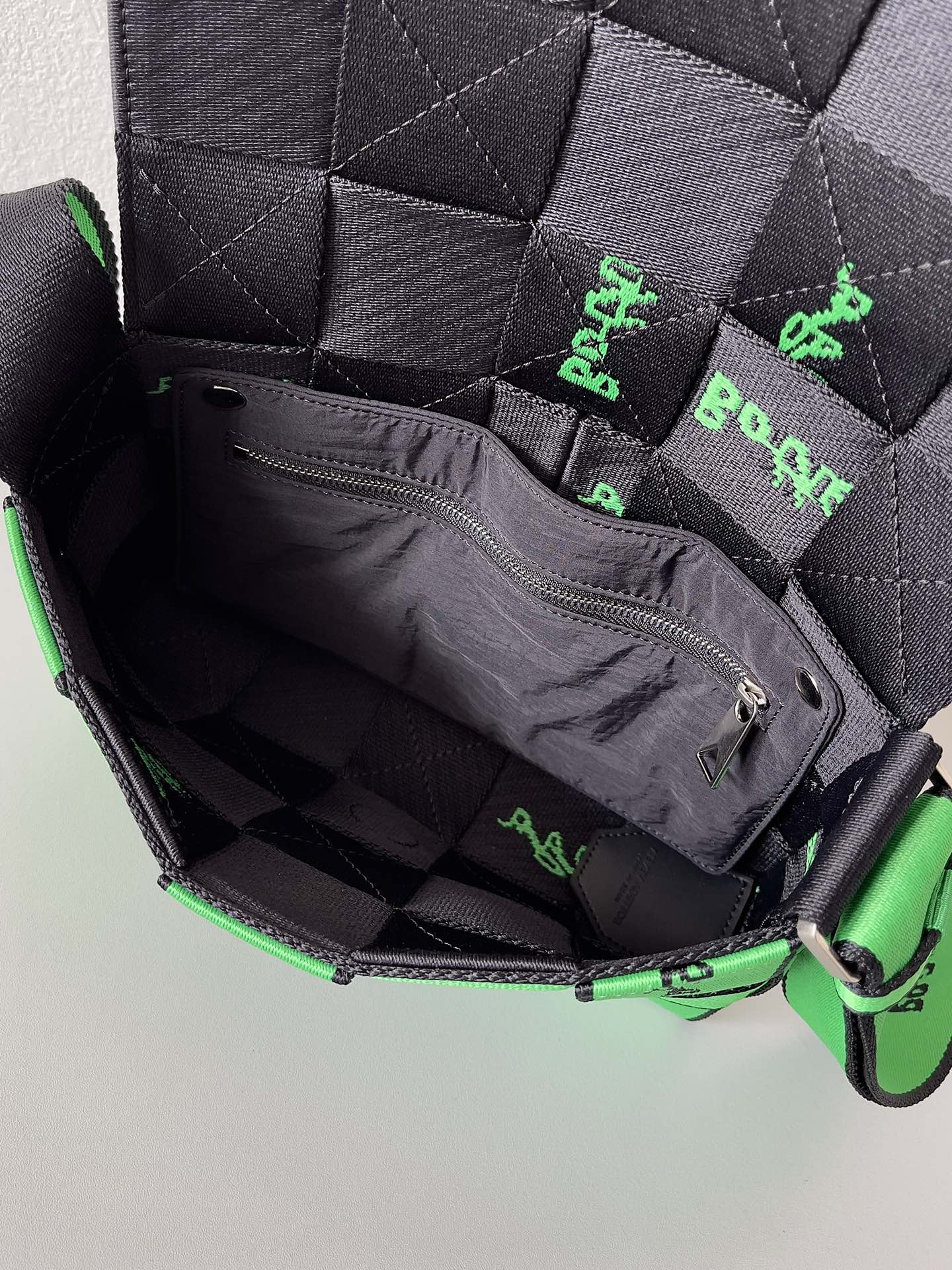 bo*te*ga Ve*ne*ta webbing crossbody bag-25*15*5cm