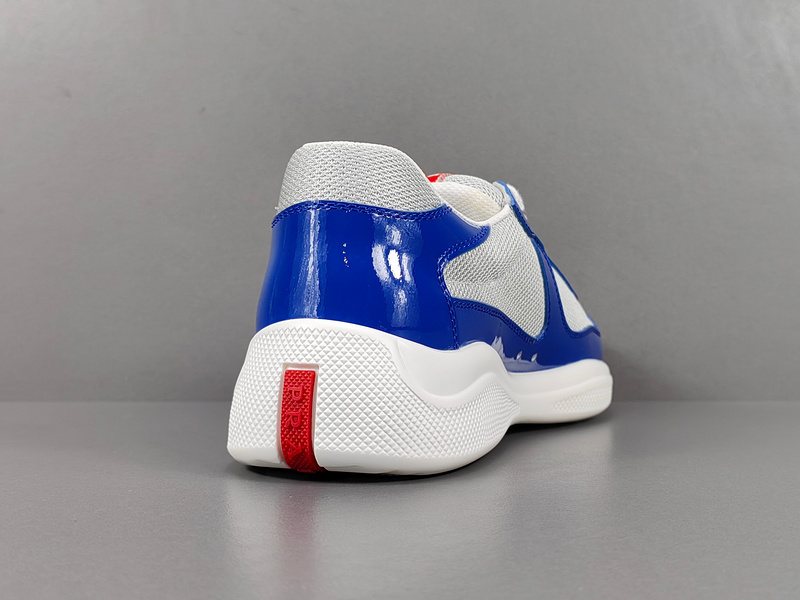 Pra*a Sneakers