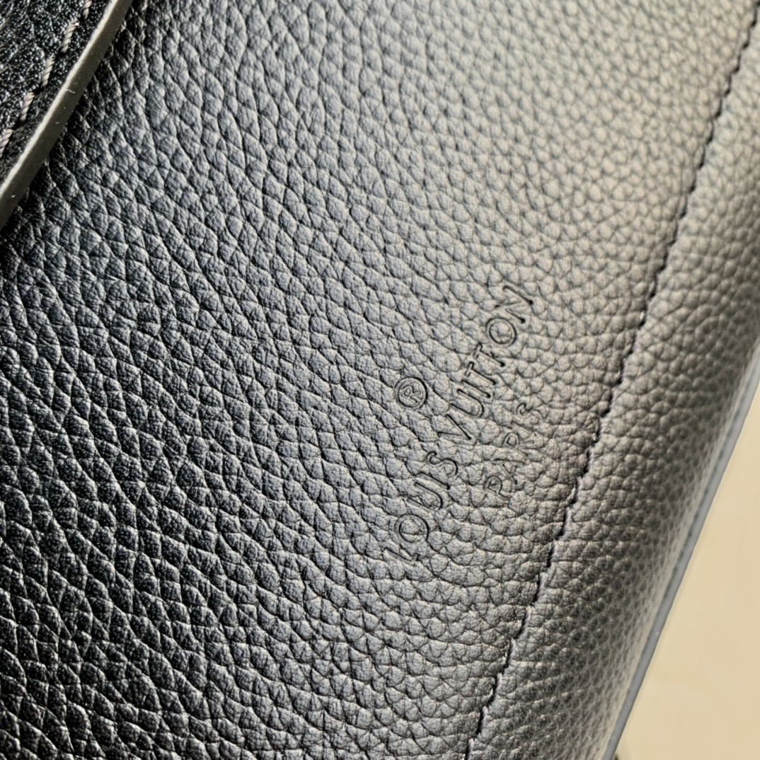 l0*is V*t0n lockme ever 23x17x10cm