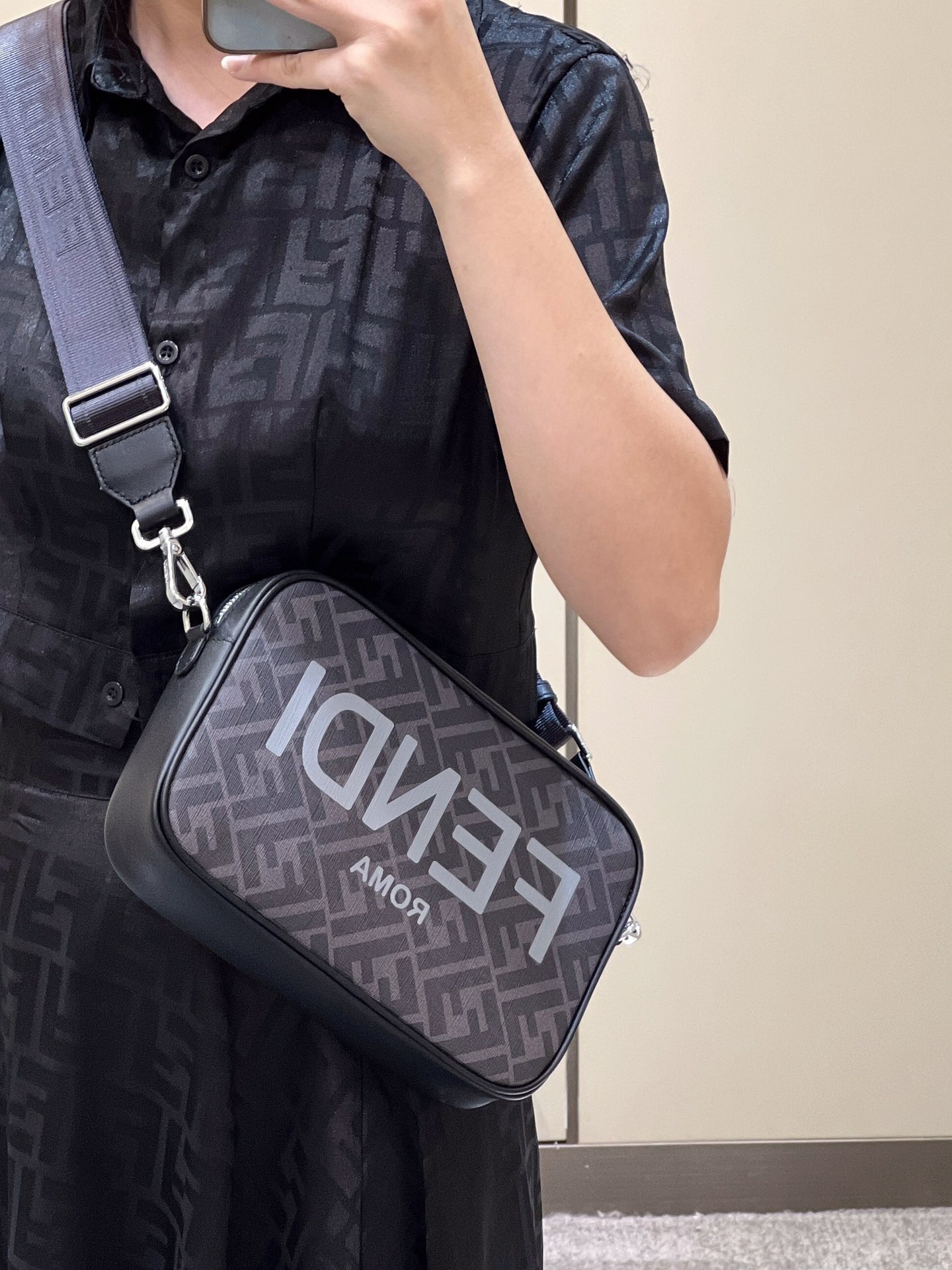 F**di camera bag-23.5x5x16cm