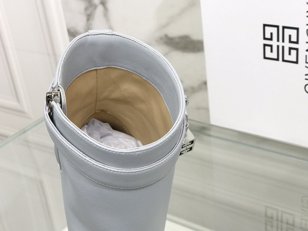 G1uenchy boots(eu35-42)