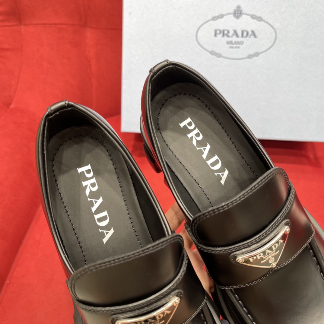Pra*a loafers 2022ss