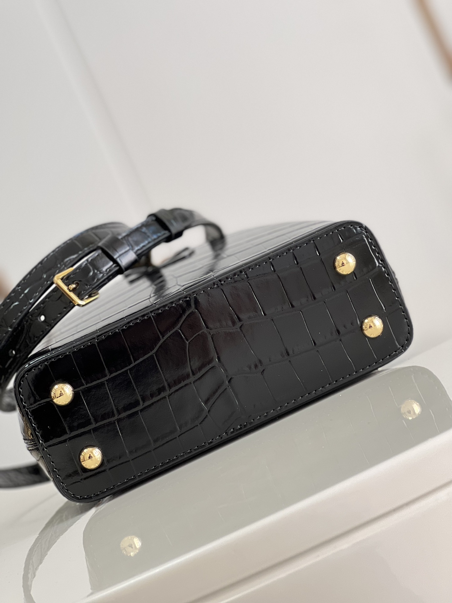 l0*is V*t0n mini capucines handlebag-21*14*8cm