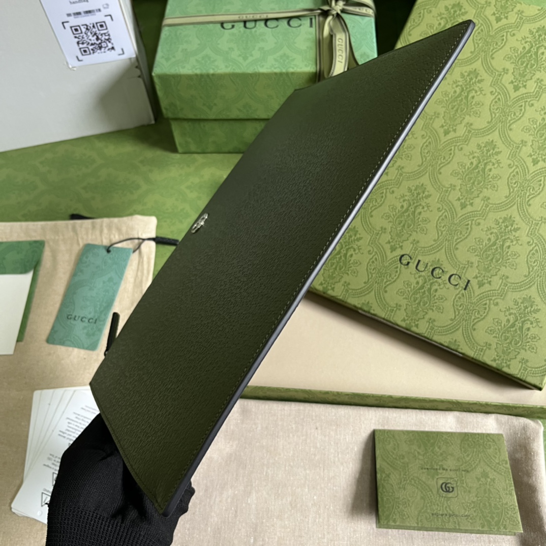 G*u*i pouch-30.5*21*1.5cm