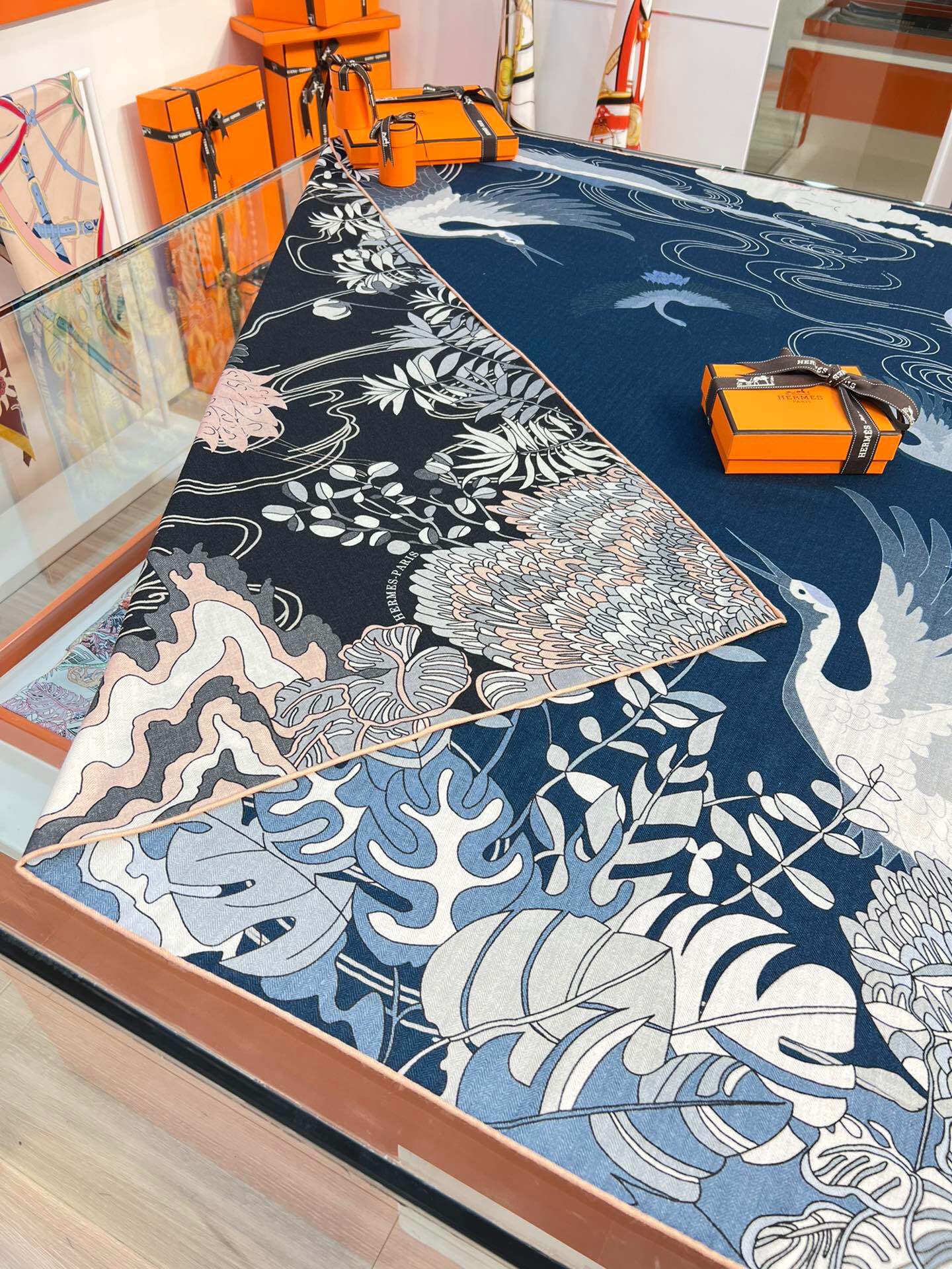 H**mes shawls-140*140cm