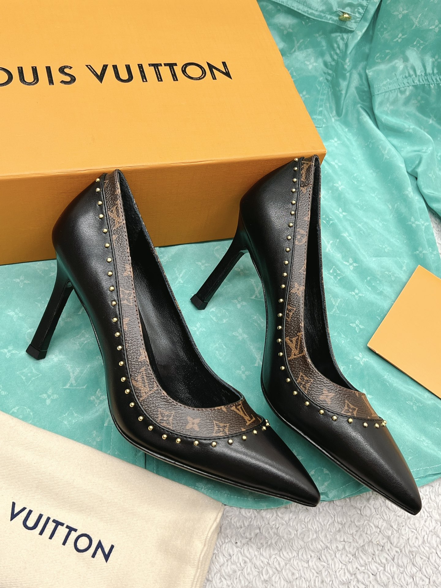 l0*is V*t0n heel-10.5cm