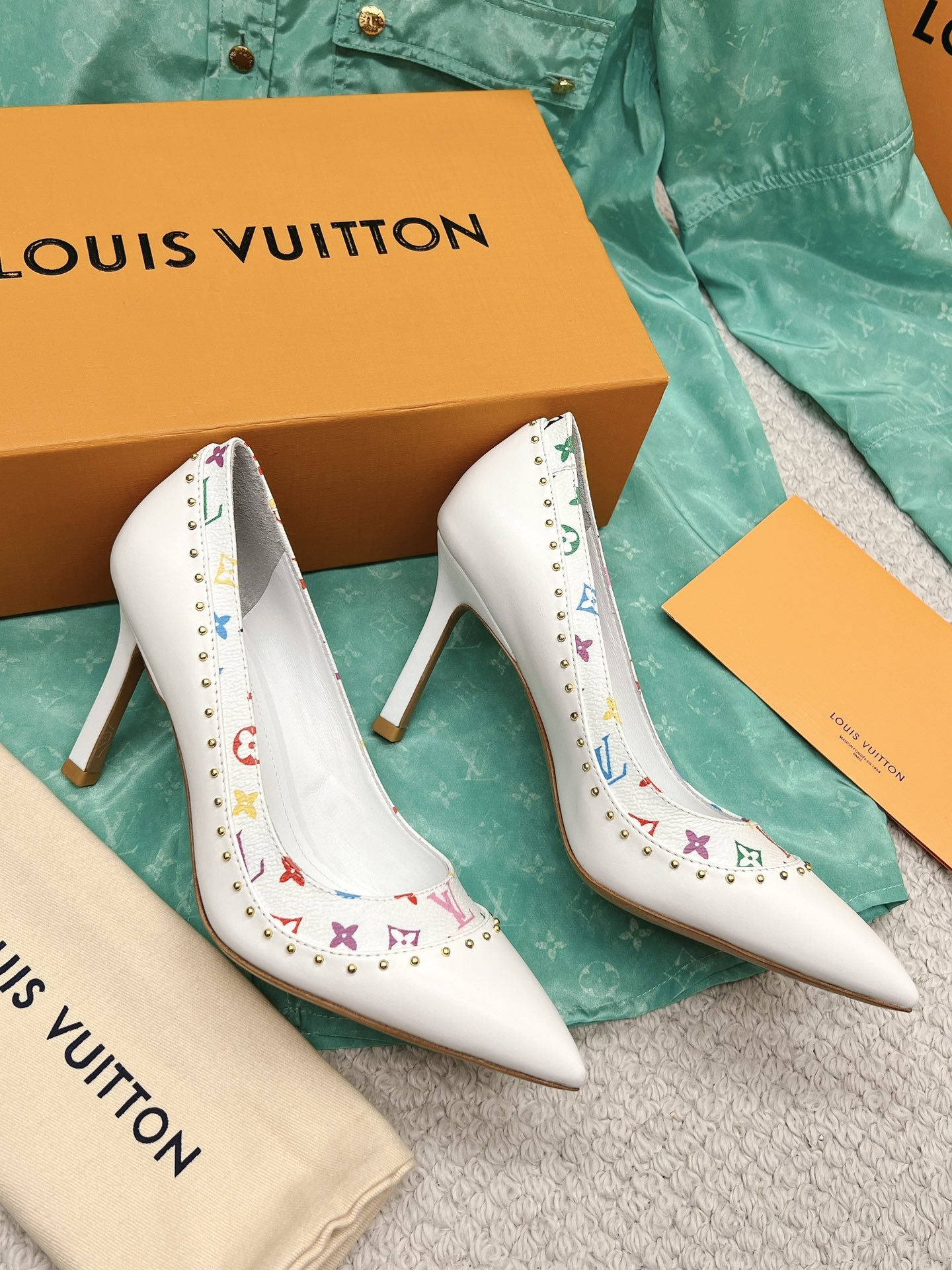 l0*is V*t0n heel-10.5cm