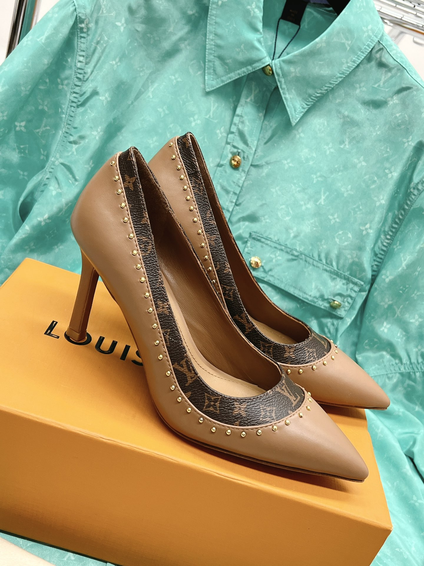 l0*is V*t0n heel-10.5cm