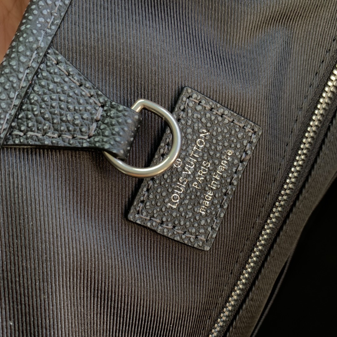 l0*is V*t0n roll top handbags m21371-60*37*15.5cm