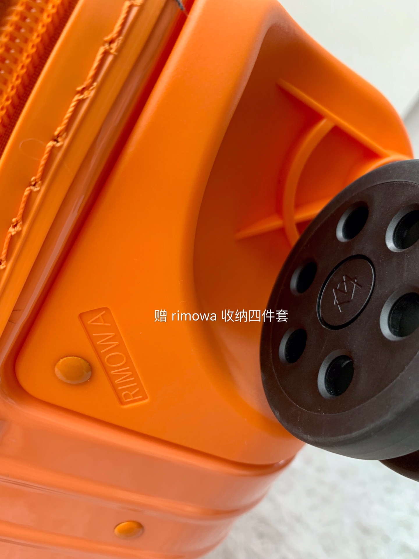 r1m0wa essential ttrunk plus lU*gage-‭29&31inch