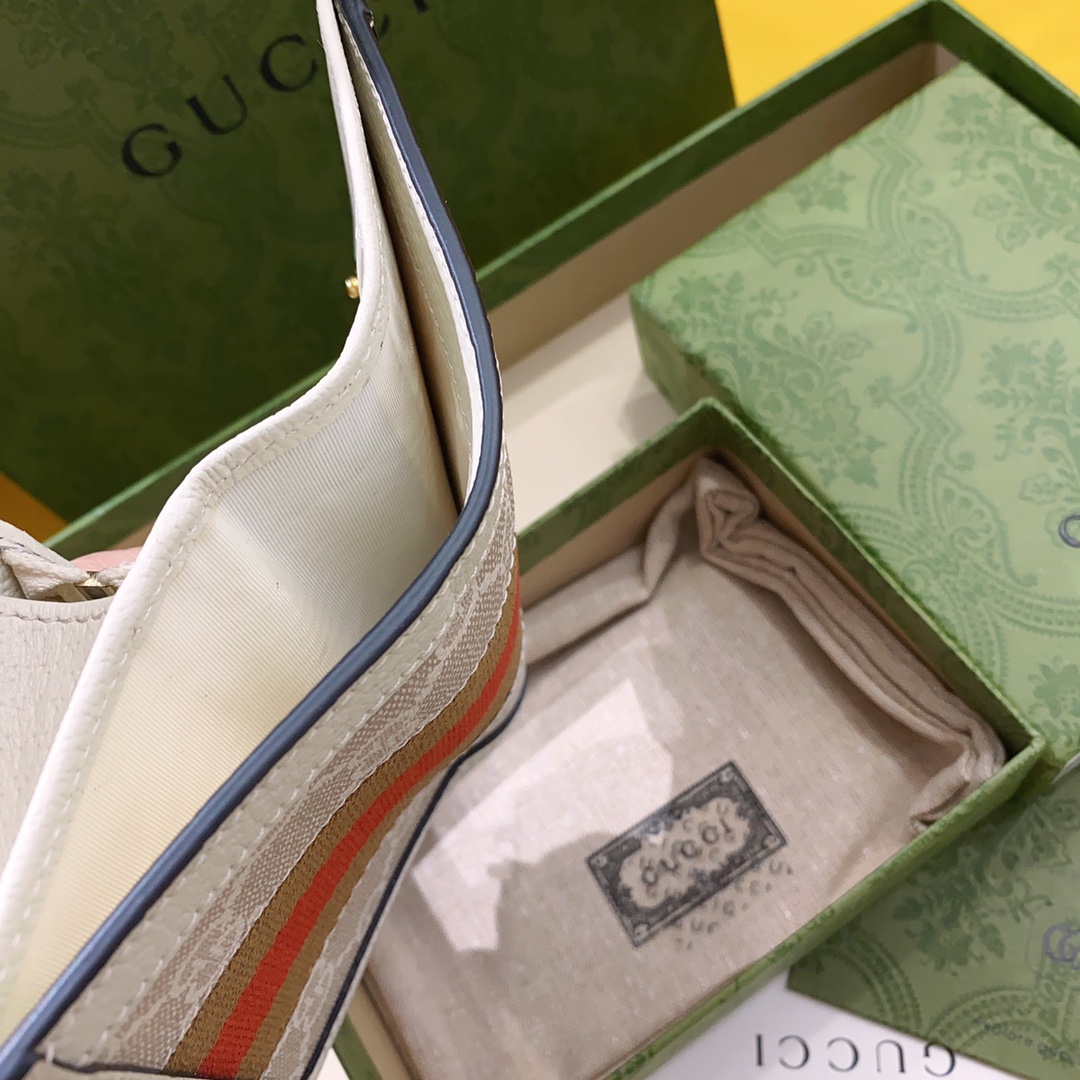 G*u*i wallet-11x8.5x3cm