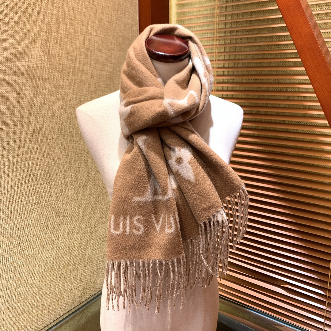 l0*is V*t0n scarf-191 x 46cm