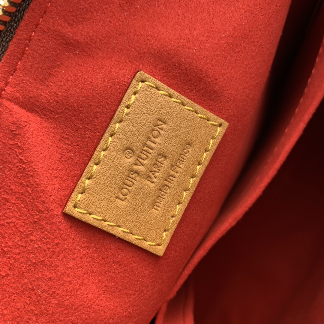 l0*is V*t0n vintage coussin bag-26×27cm