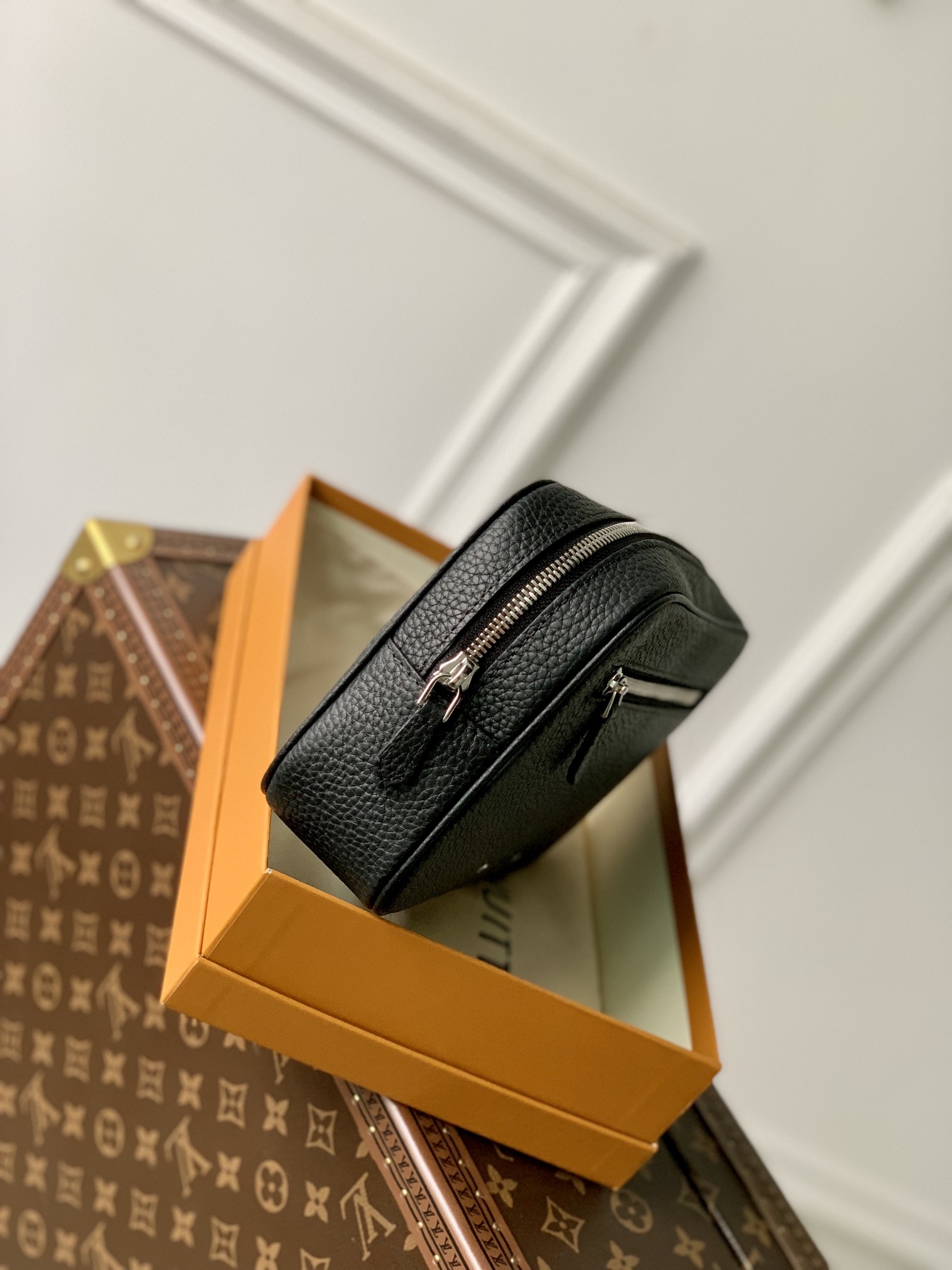 l0*is V*t0n pochette kasai -25 x 15.5 x 6.5 cm