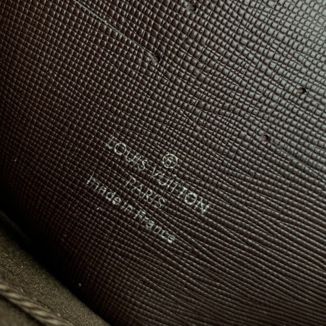 l0*is V*t0n pochette kasai -25 x 15.5 x 6.5 cm