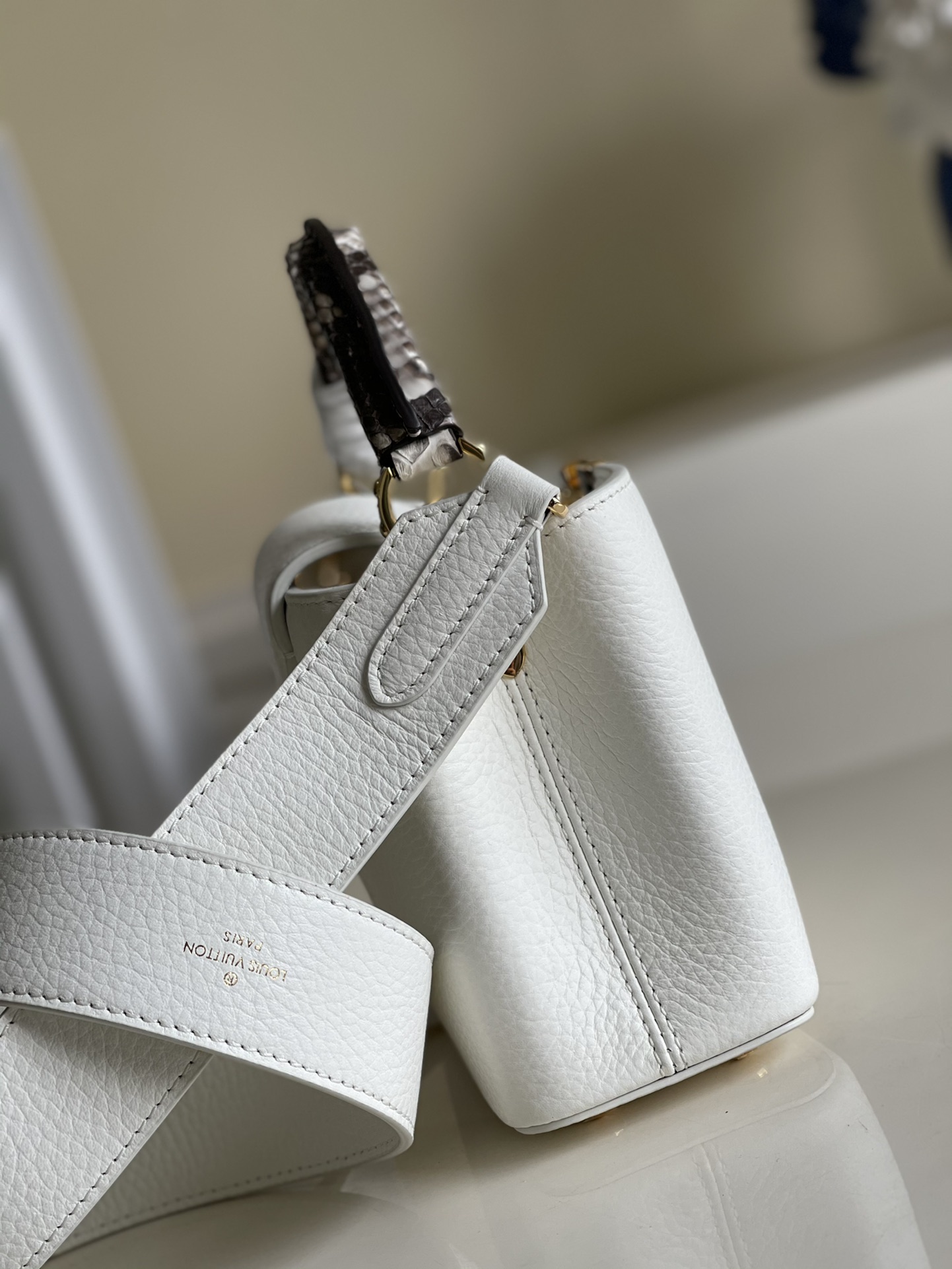 l0*is V*t0n mini capucines handlebag-21*14*8cm