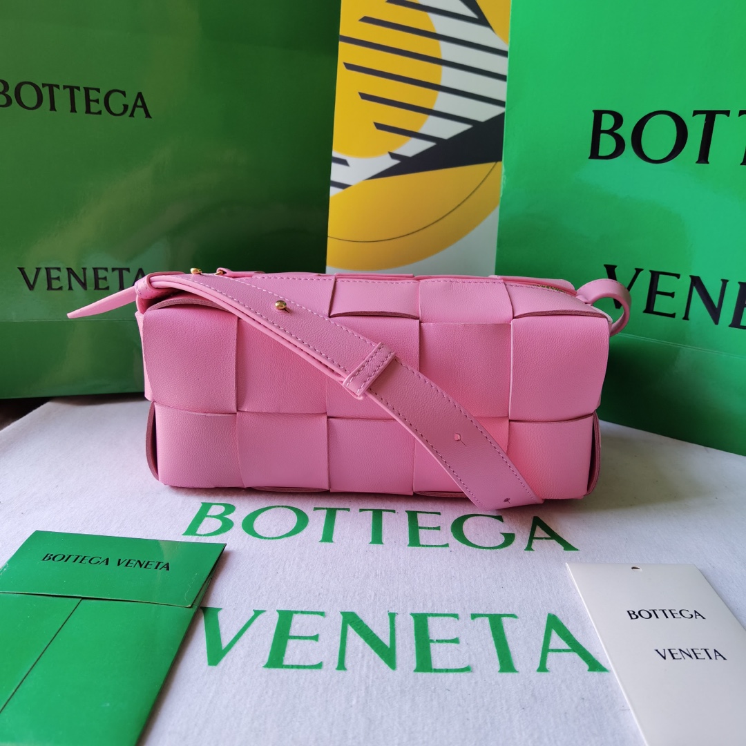 bo*te*ga Ve*ne*ta cassette bag-23.5x10x20cm