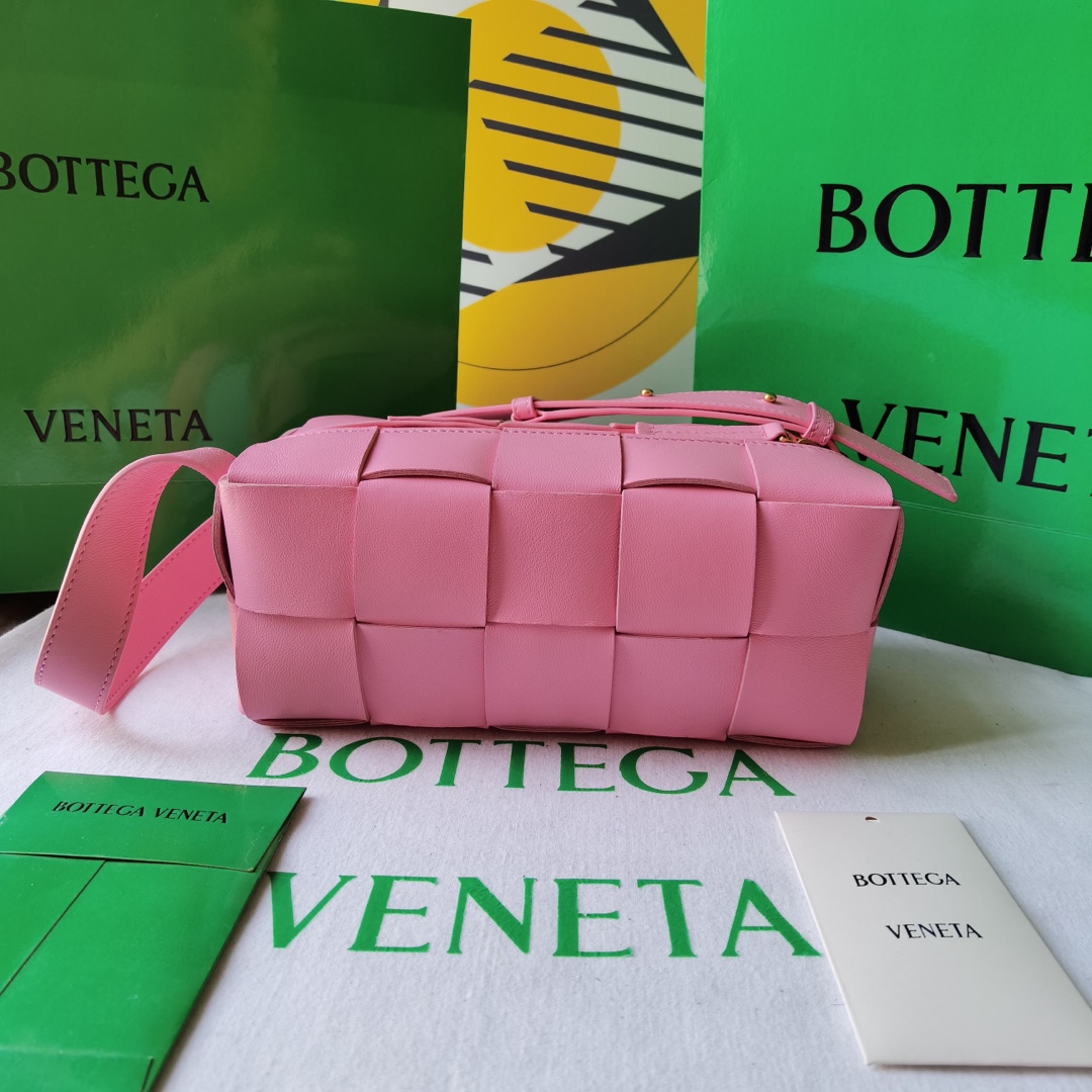 bo*te*ga Ve*ne*ta cassette bag-23.5x10x20cm