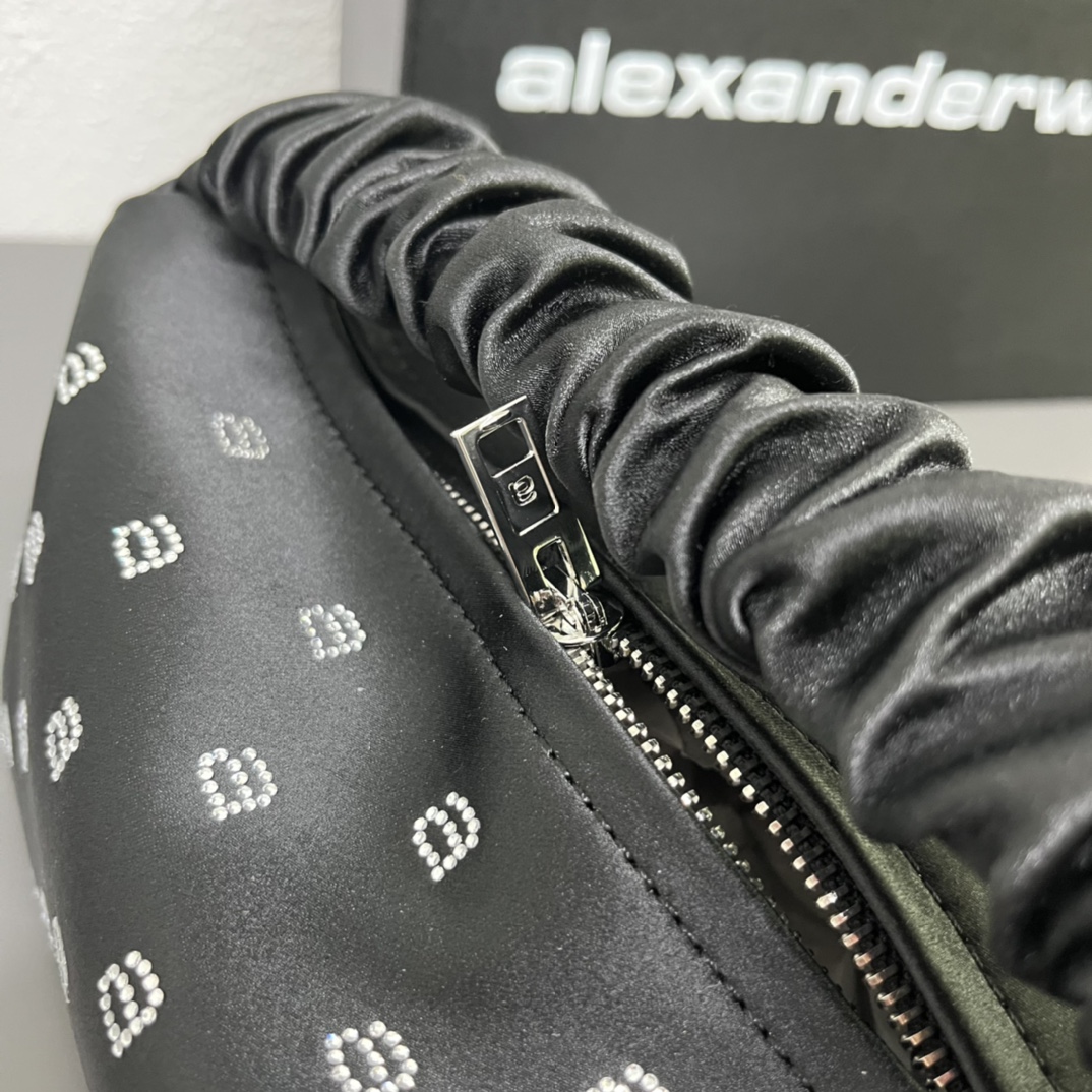 bo*te*ga Ve*ne*ta cassette bag-21cm