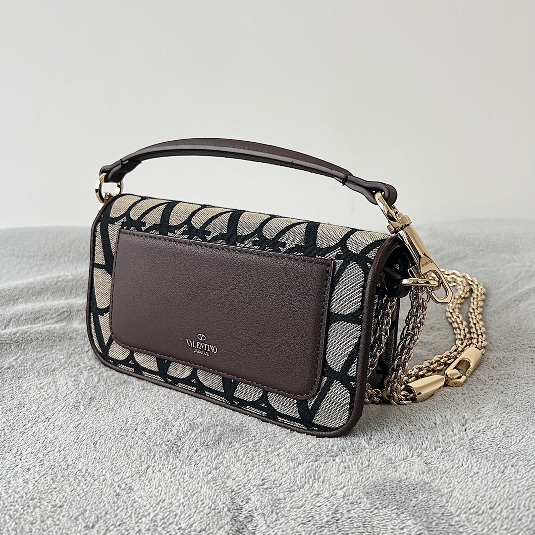Va1e*ntin0 garavani mini loc-20x 11x5cm
