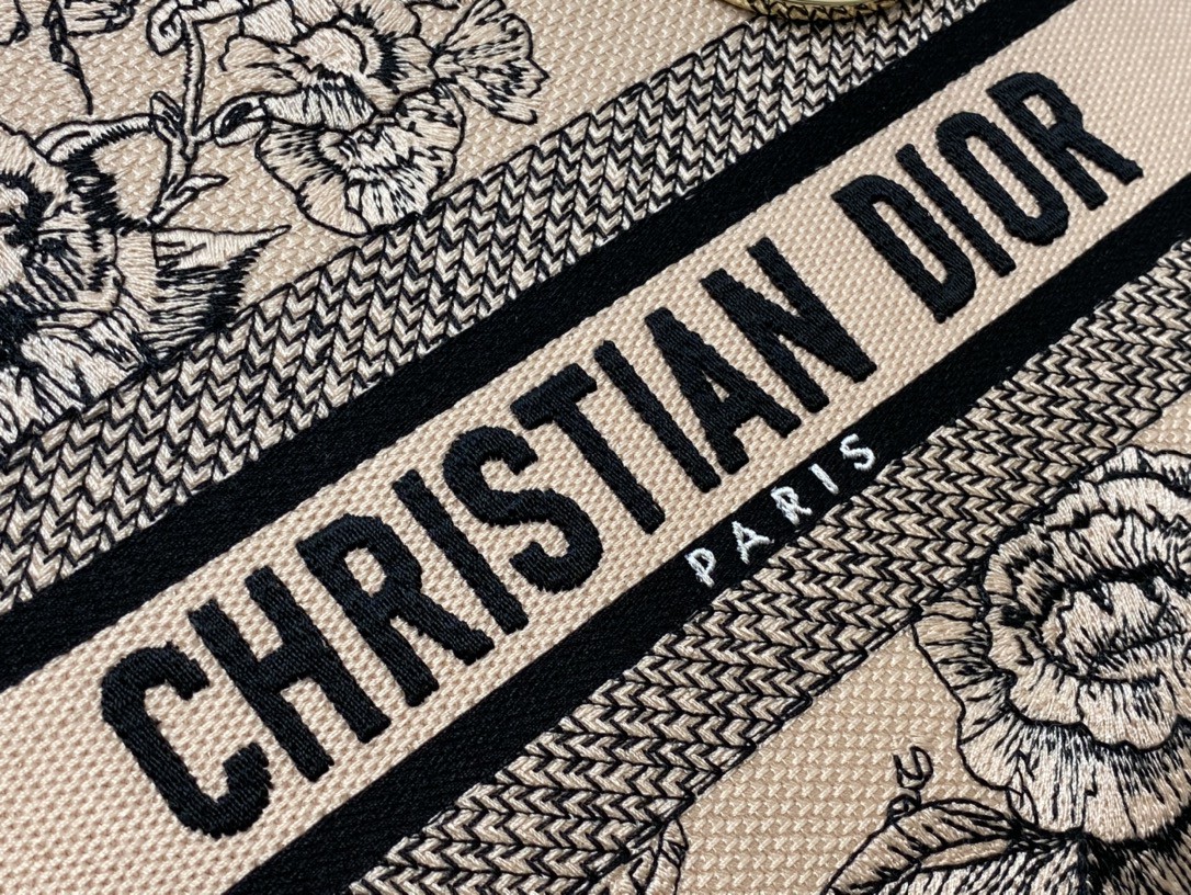 lady D*or handle bag-24cm