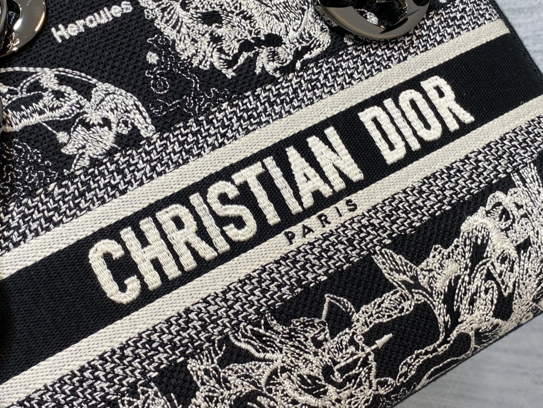 lady D*or handle bag-24cm