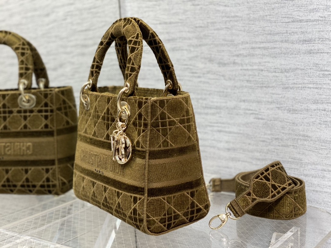 lady D*or handle bag-24cm