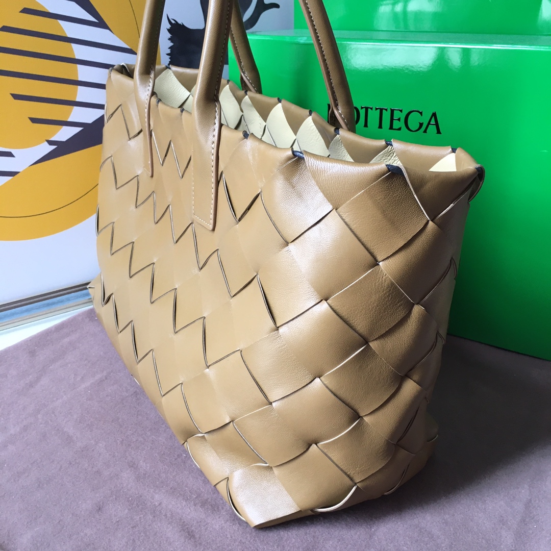 bo*te*ga Ve*ne*tatote-41*26cm