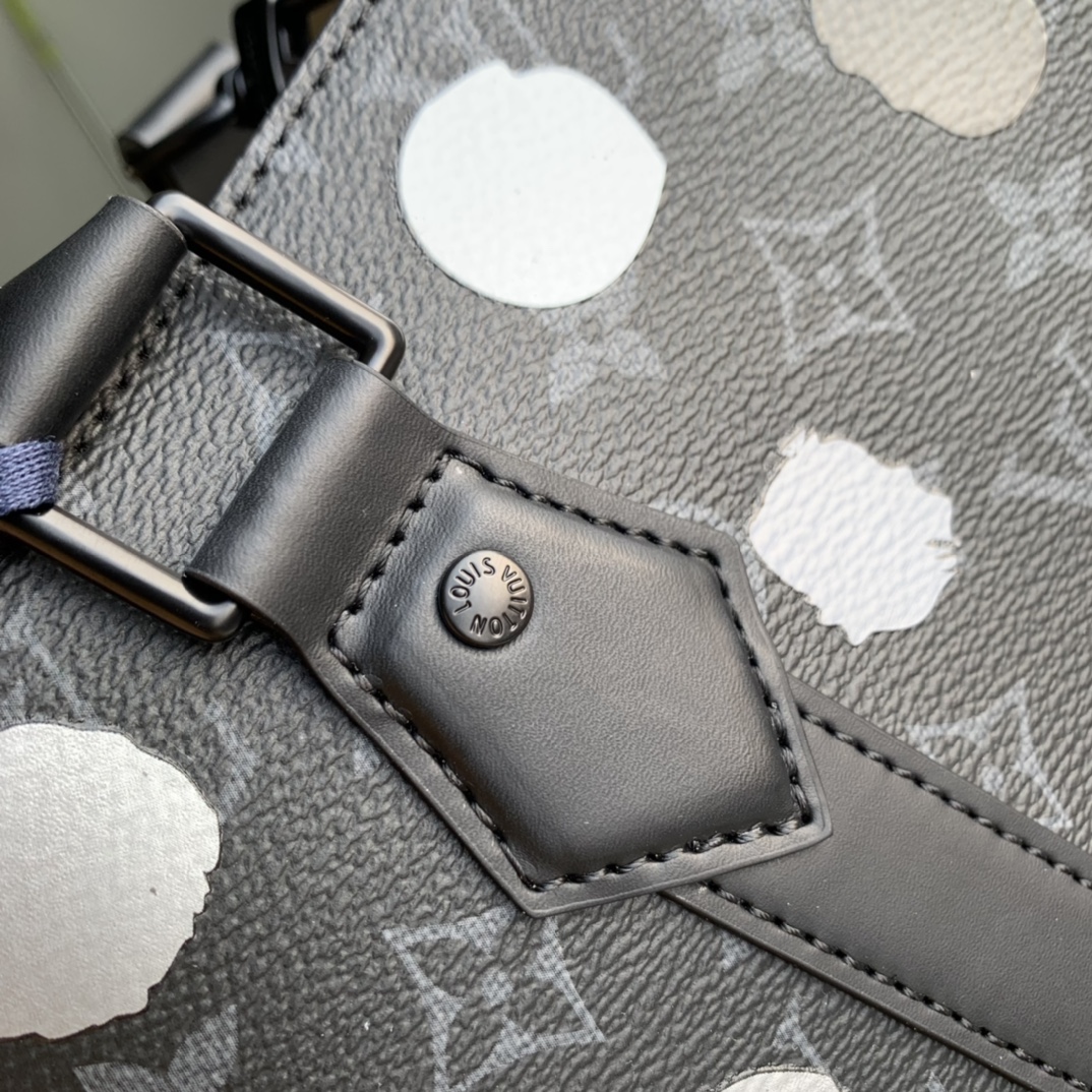 l0*is V*t0n sac plat bag-36.5 x 38 x 9cm