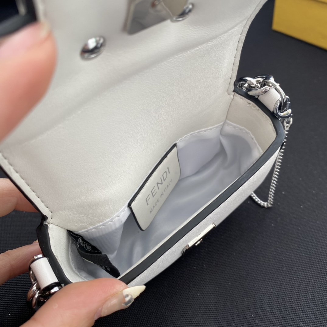 f**di&T*f*ny baguette bag-11×6.5×2.5cm