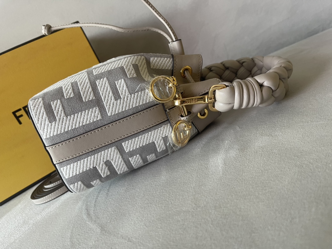 F**di mini mon tresor bag -12x18x10cm