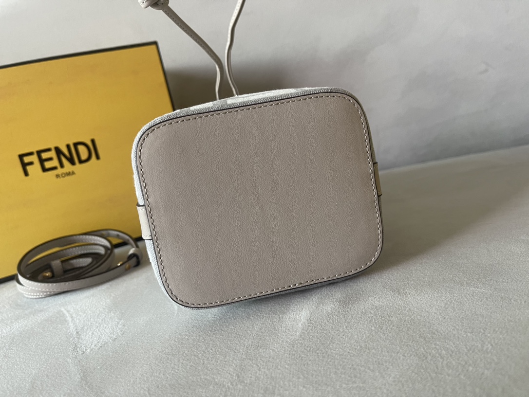 F**di mini mon tresor bag -12x18x10cm